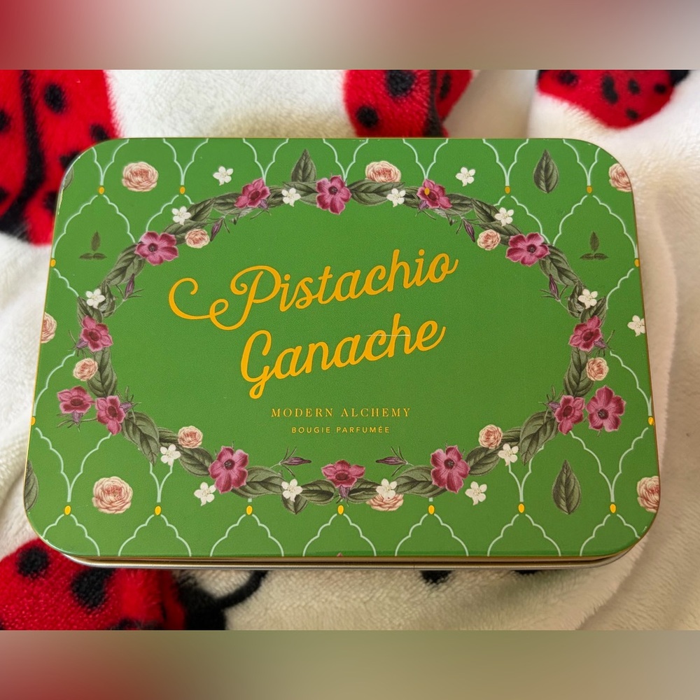 MODERN ALCHEMY PISTACHIO GANACHE DROP TIN SCENTED CANDLE 9.8 OZ